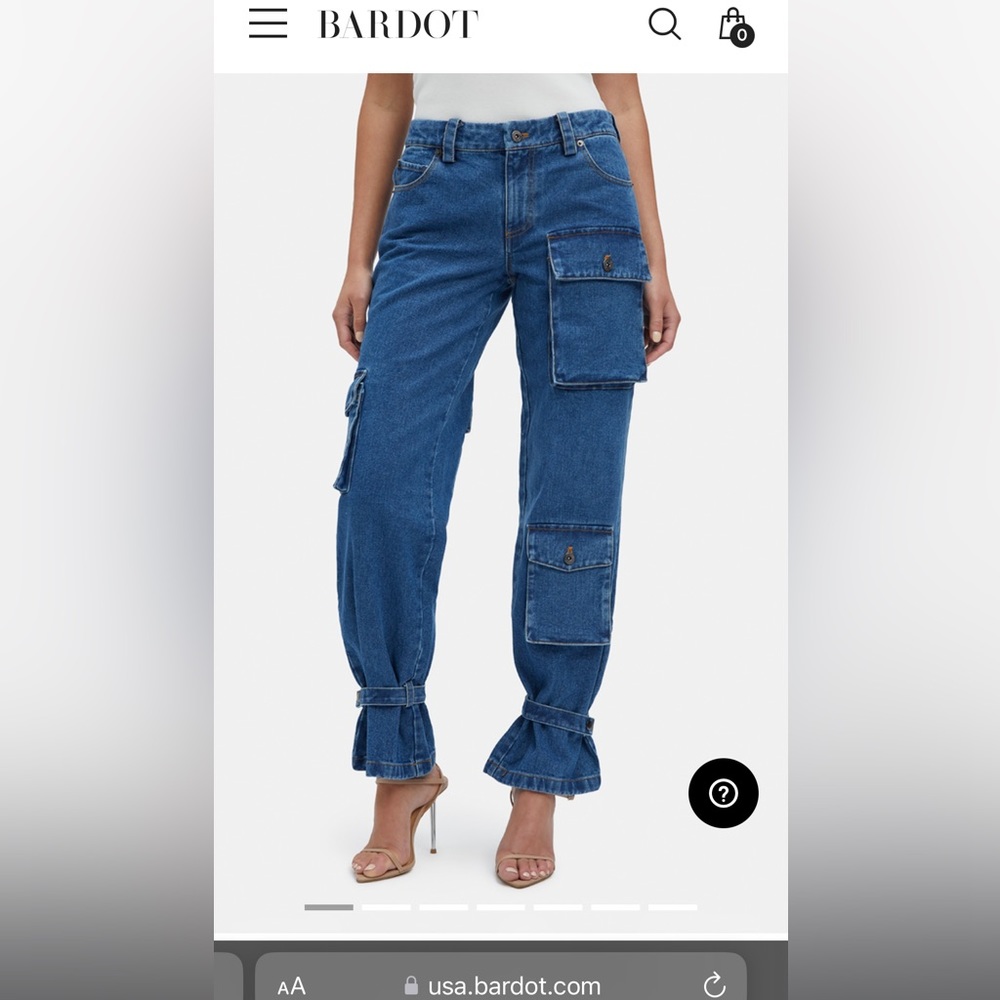 Bardot women’s cargo jeans. Size 25